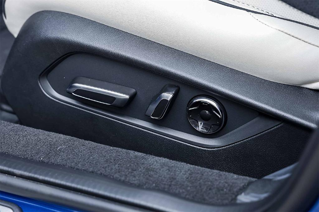 Thumbnail: 2025 Acura TLX - 26