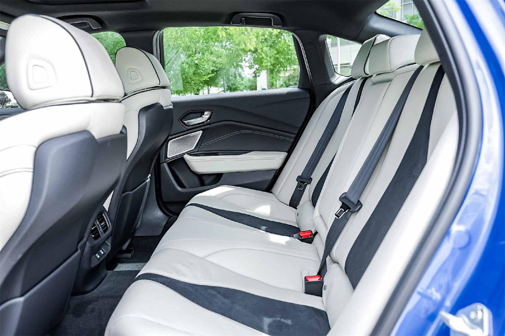 Thumbnail: 2025 Acura TLX - 21