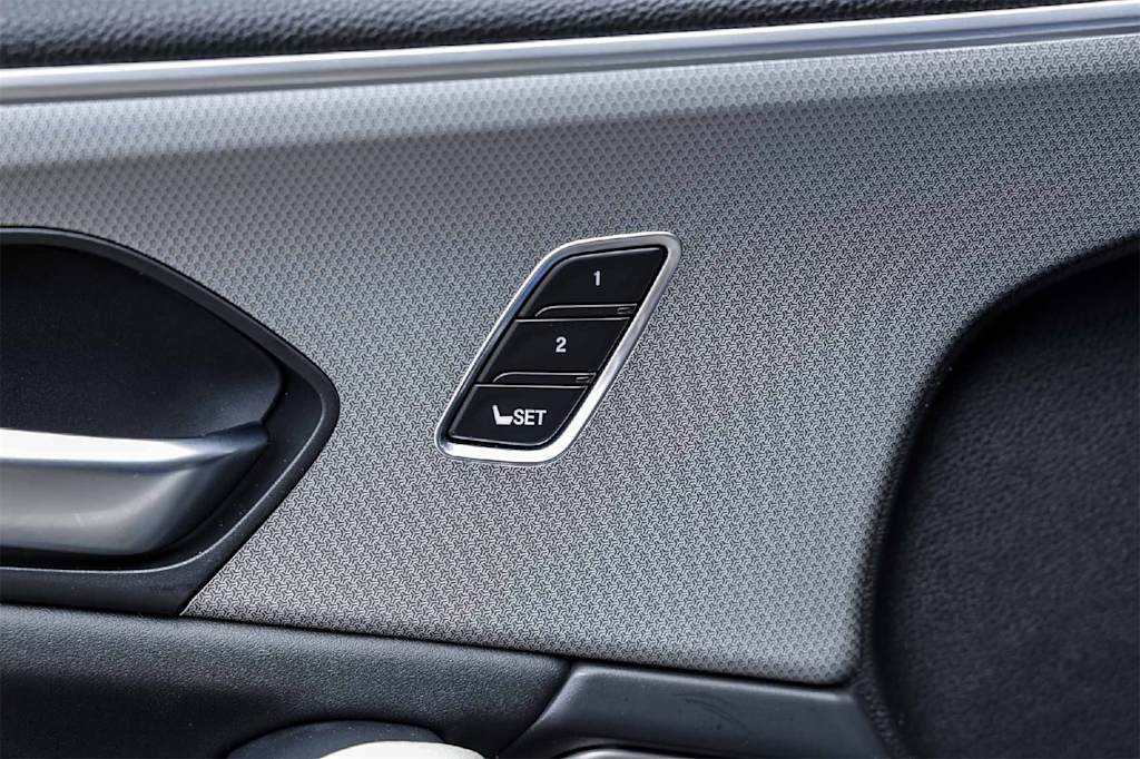 Thumbnail: 2025 Acura TLX - 28