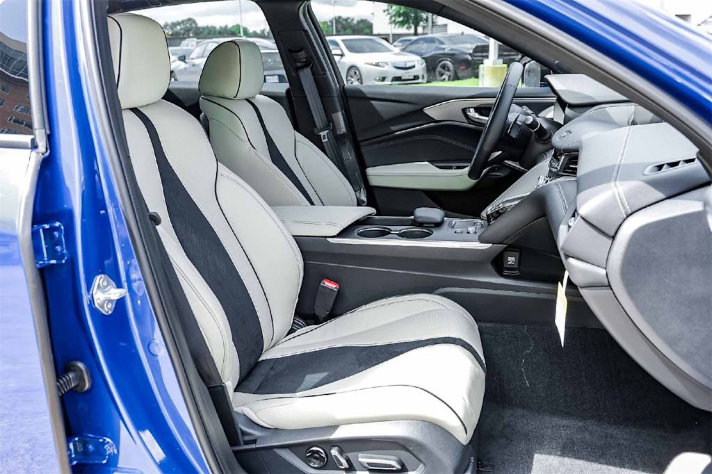 Thumbnail: 2025 Acura TLX - 12