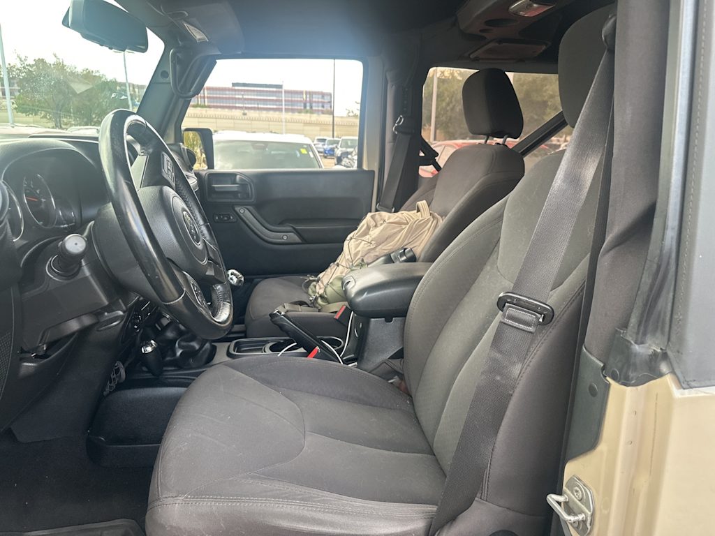 Thumbnail: 2016 Jeep Wrangler - 6