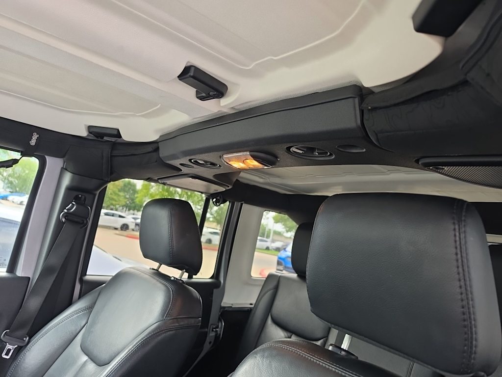 Thumbnail: 2017 Jeep Wrangler - 9