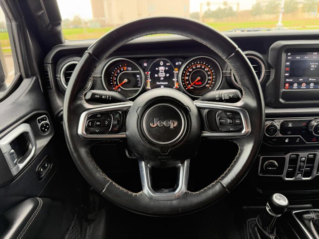 2018 Jeep Wrangler Unlimited Sahara 14