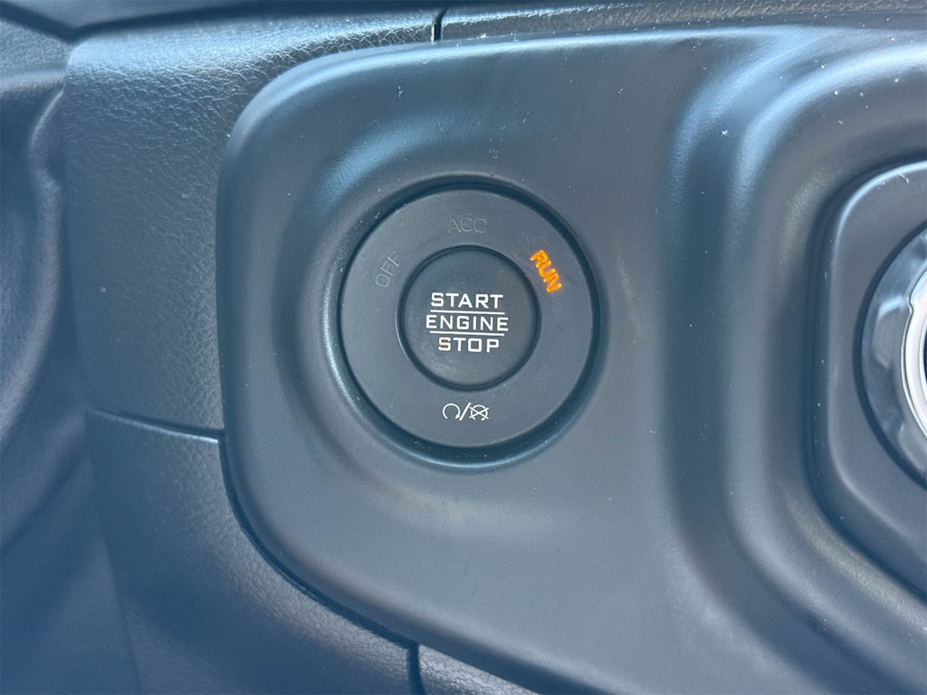 Thumbnail: 2021 Jeep Wrangler - 25