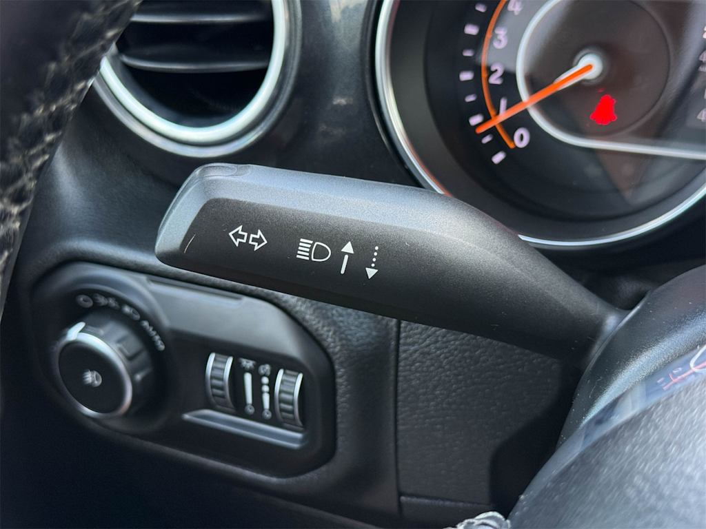 Thumbnail: 2021 Jeep Wrangler - 26