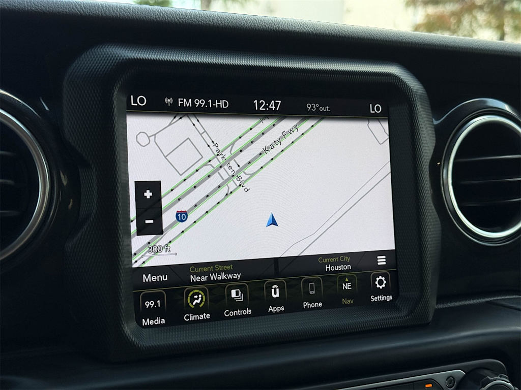 Thumbnail: 2021 Jeep Wrangler - 28