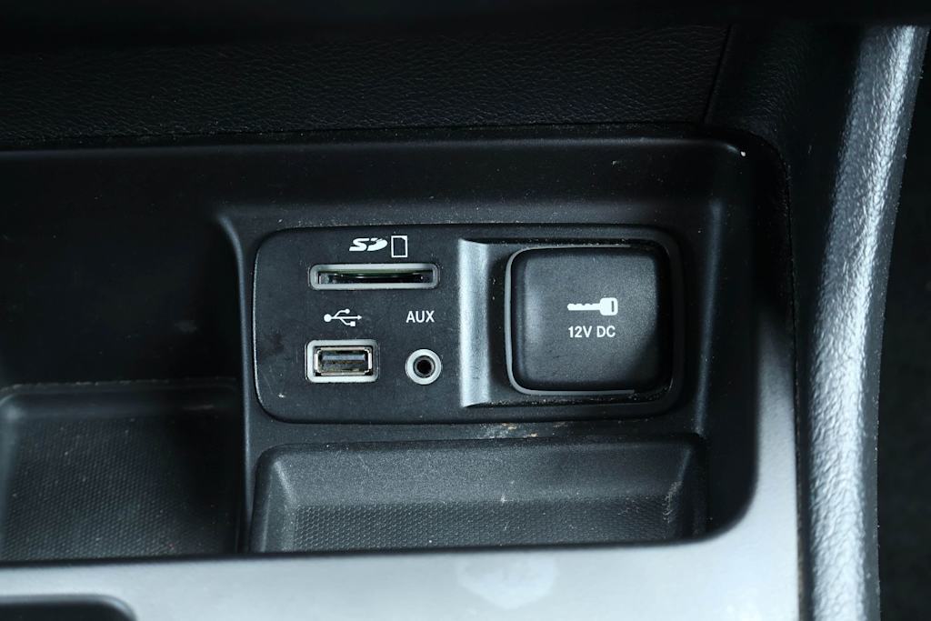 Thumbnail: 2017 Jeep Cherokee - 26