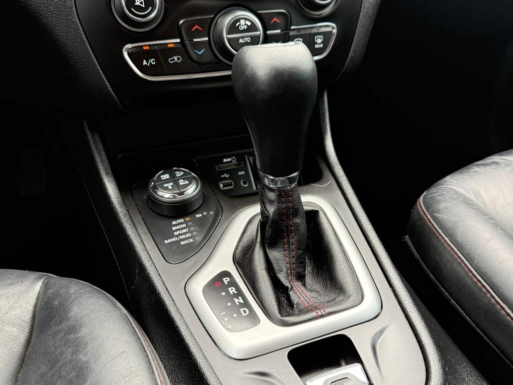 2014 Jeep Cherokee Trailhawk 14