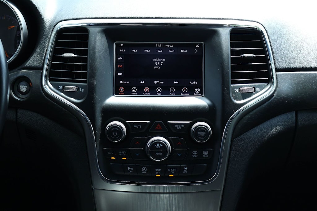 Thumbnail: 2018 Jeep Grand Cherokee - 15