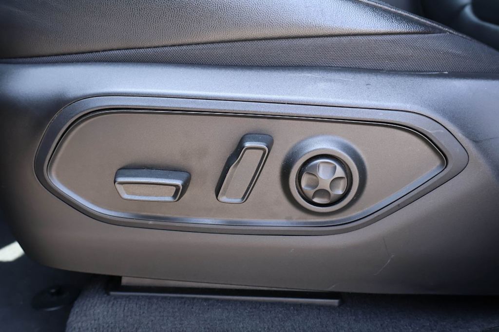 Thumbnail: 2024 Jeep Grand Cherokee - 24