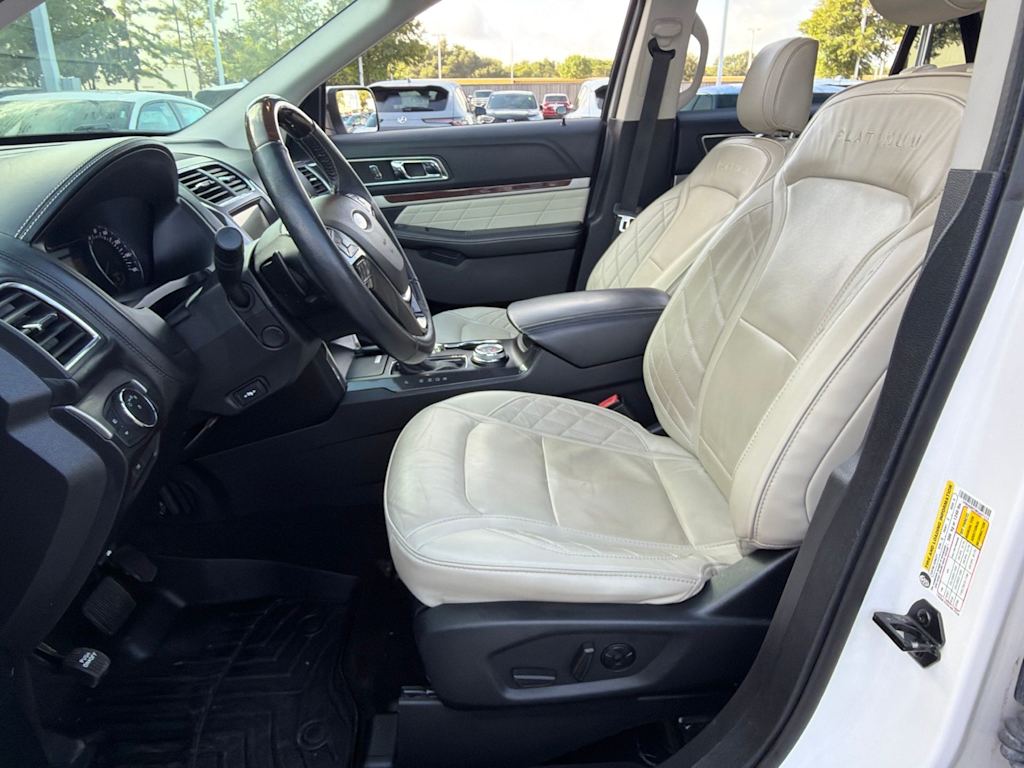 Thumbnail: 2019 Ford Explorer - 11
