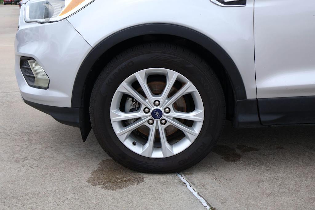 Thumbnail: 2017 Ford Escape - 8