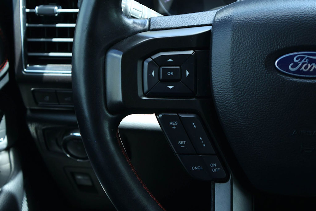 Thumbnail: 2021 Ford Expedition - 22