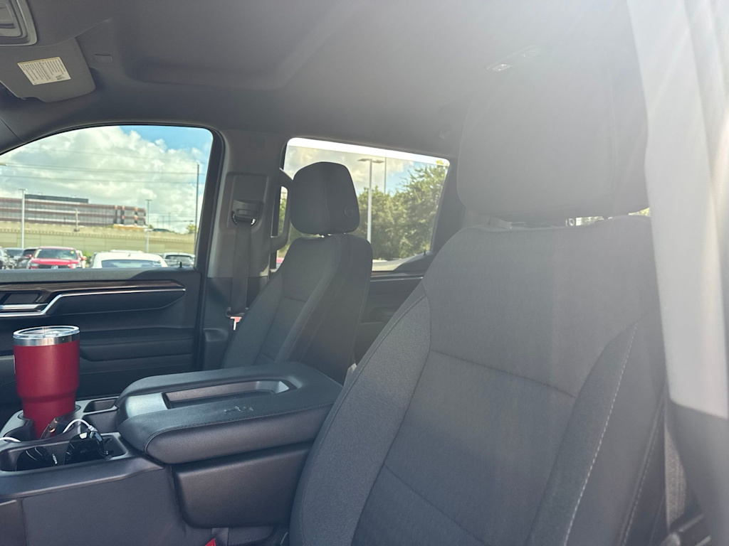 Thumbnail: 2022 Chevrolet Silverado 1500 - 4