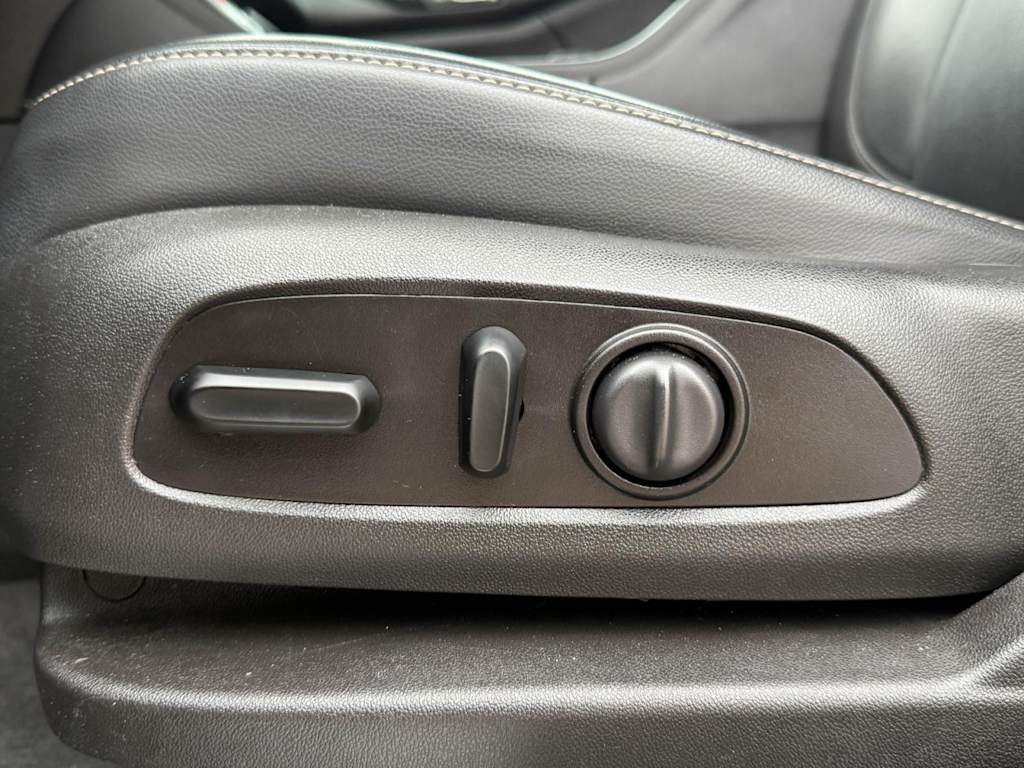 2021 GMC Acadia SLT 24