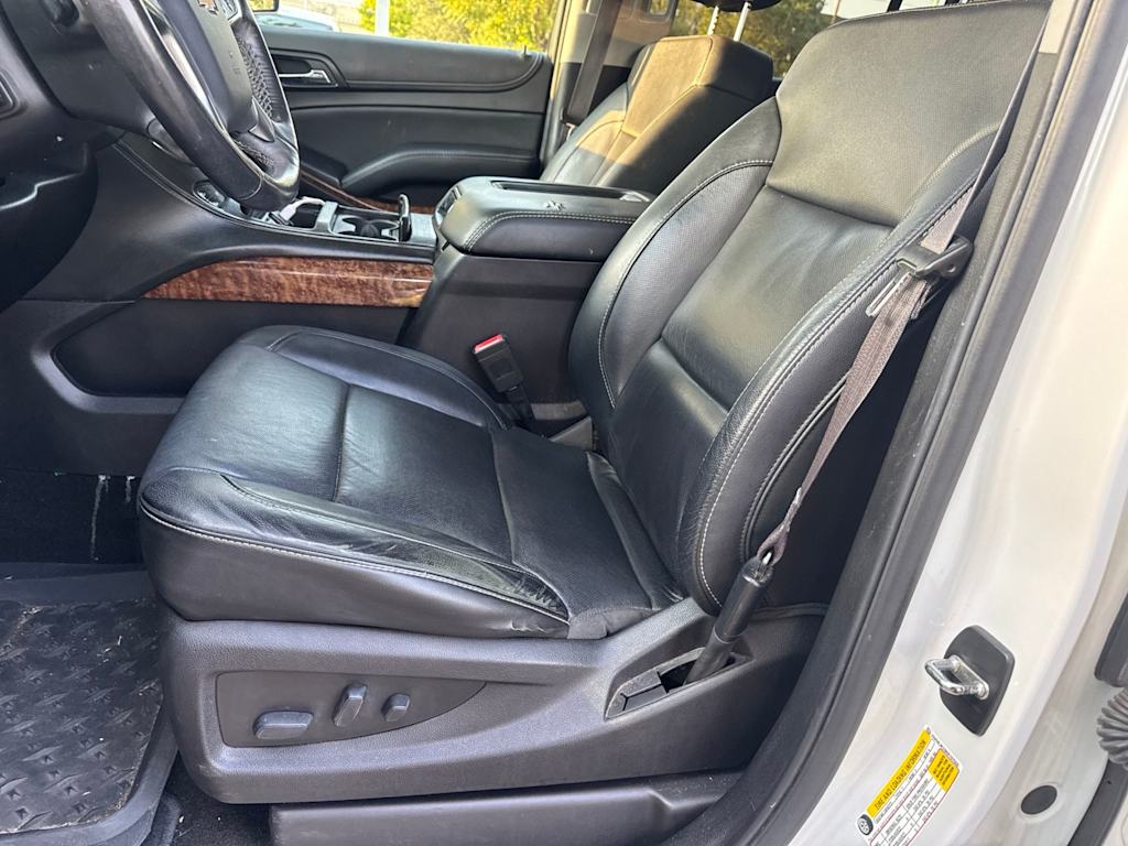 Thumbnail: 2017 Chevrolet Suburban - 4