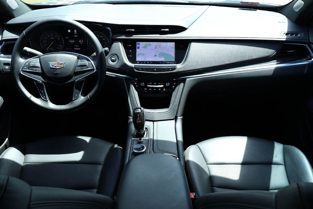Thumbnail: 2020 Cadillac XT5 - 10