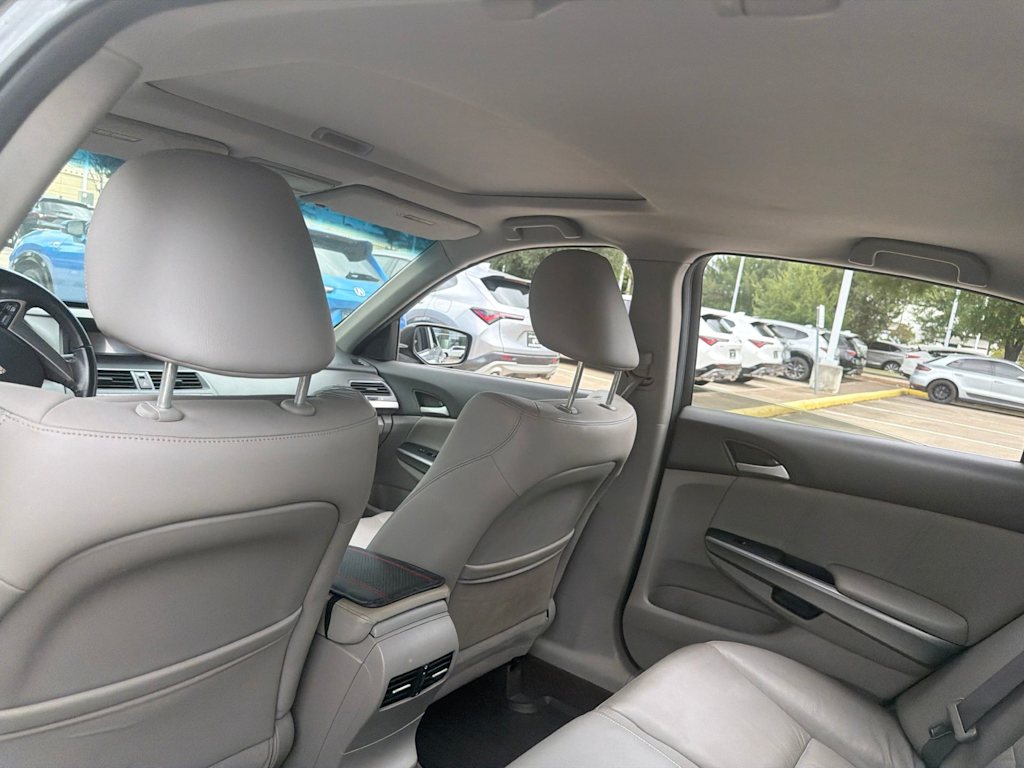 Thumbnail: 2010 Honda Accord - 16
