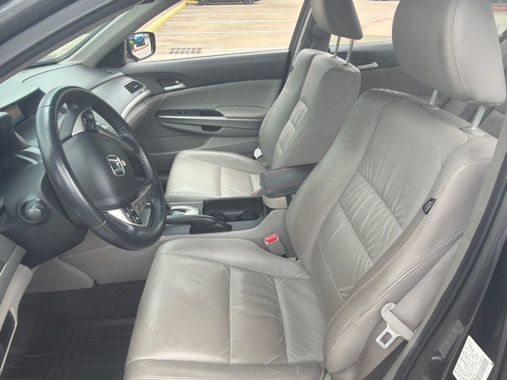 Thumbnail: 2010 Honda Accord - 19