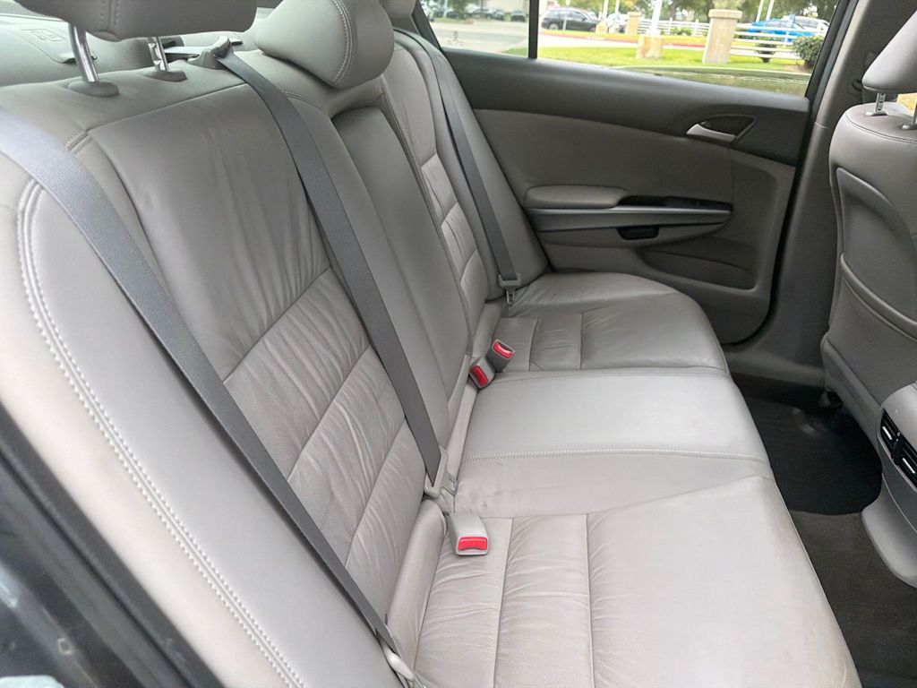 Thumbnail: 2010 Honda Accord - 17