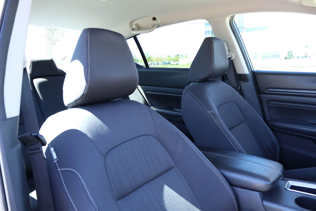 Thumbnail: 2020 Nissan Altima - 12