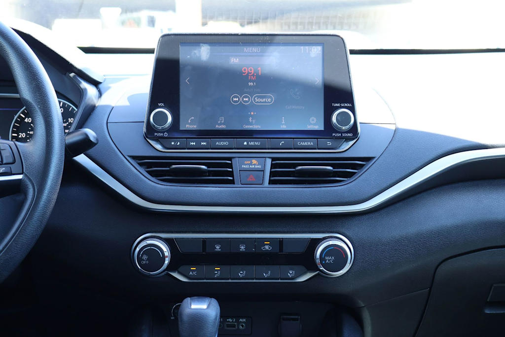 Thumbnail: 2020 Nissan Altima - 15