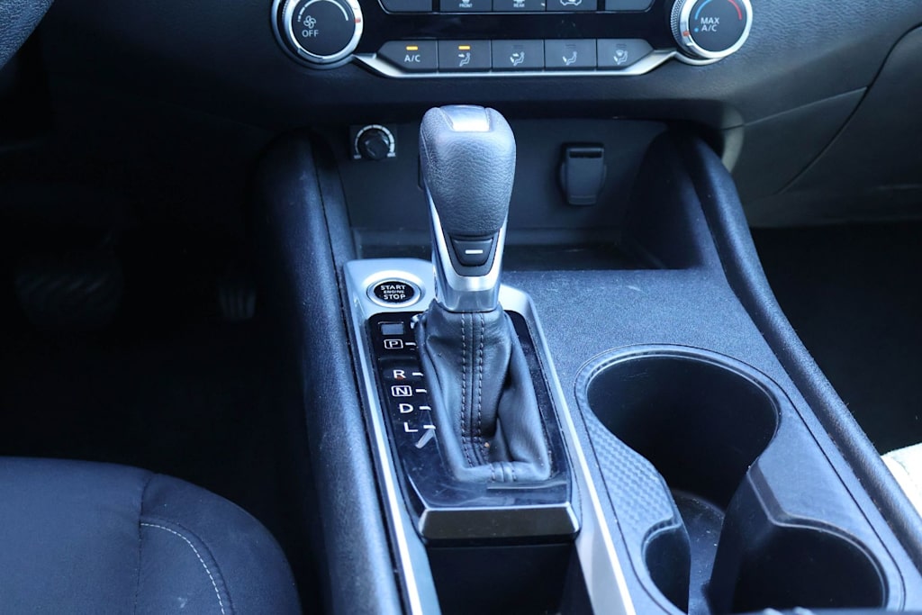 Thumbnail: 2020 Nissan Altima - 16