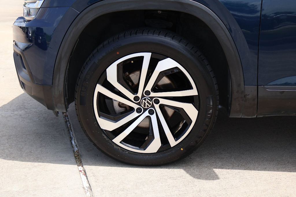 Thumbnail: 2018 Volkswagen Atlas - 8