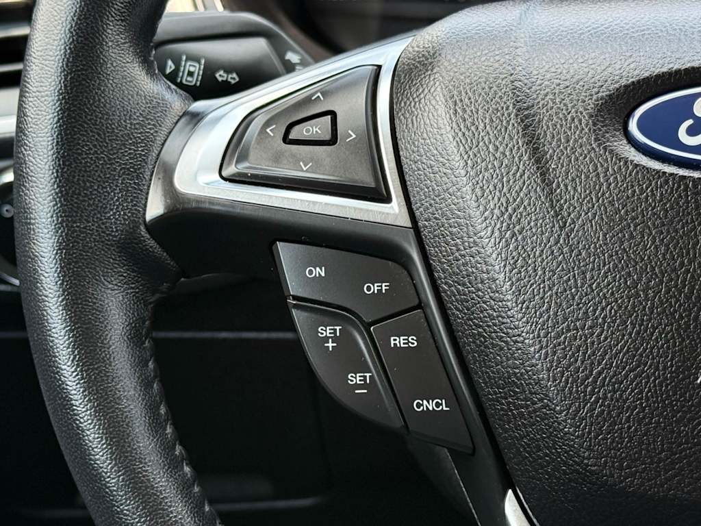 2023 Ford Edge SEL 22