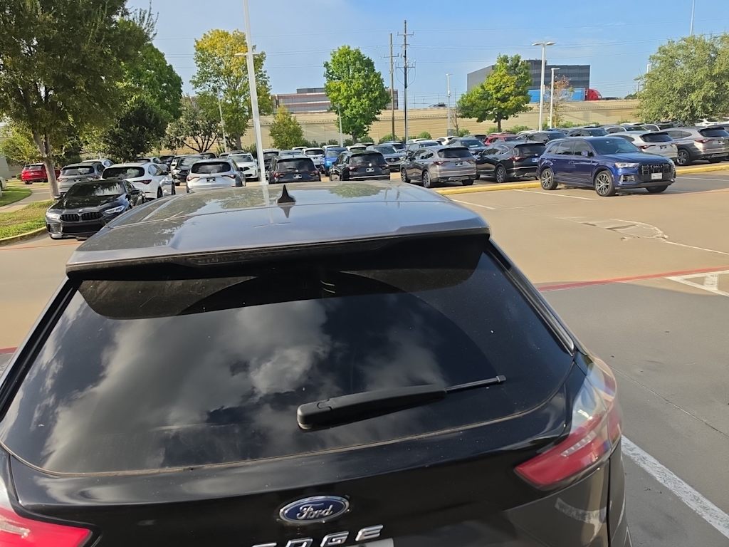 Thumbnail: 2022 Ford Edge - 10