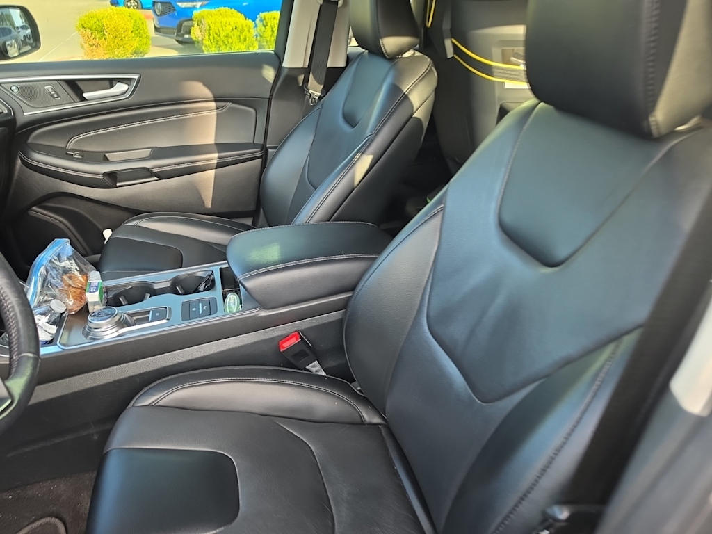 Thumbnail: 2022 Ford Edge - 4