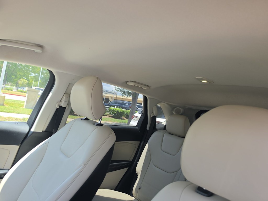 Thumbnail: 2015 Ford Edge - 8