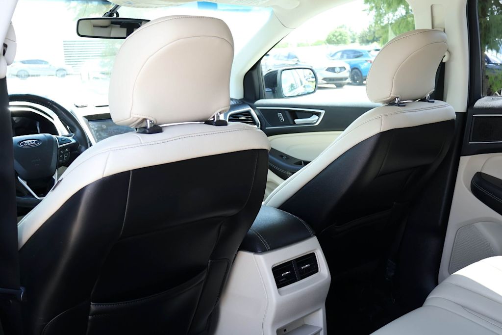 Thumbnail: 2015 Ford Edge - 12
