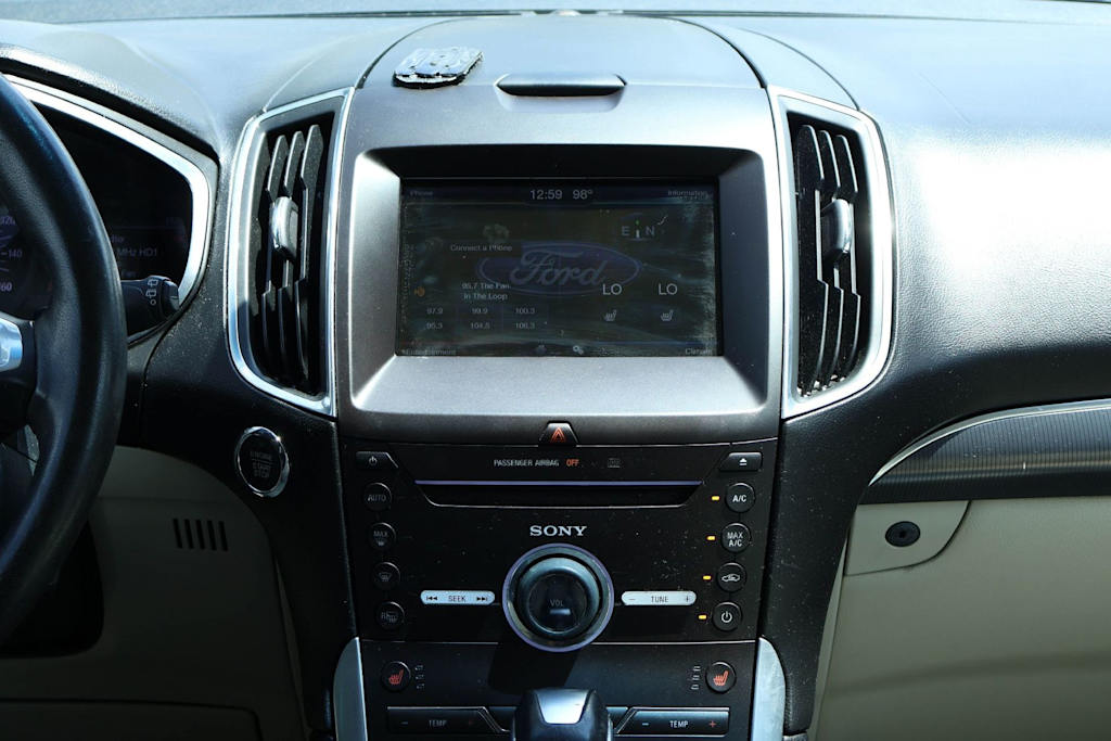 Thumbnail: 2015 Ford Edge - 14