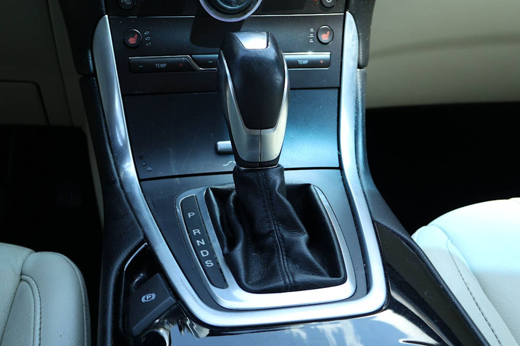 Thumbnail: 2015 Ford Edge - 15