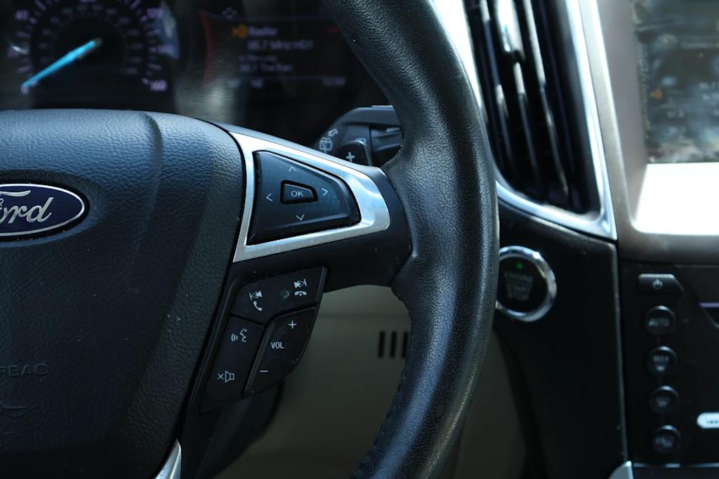 Thumbnail: 2015 Ford Edge - 23