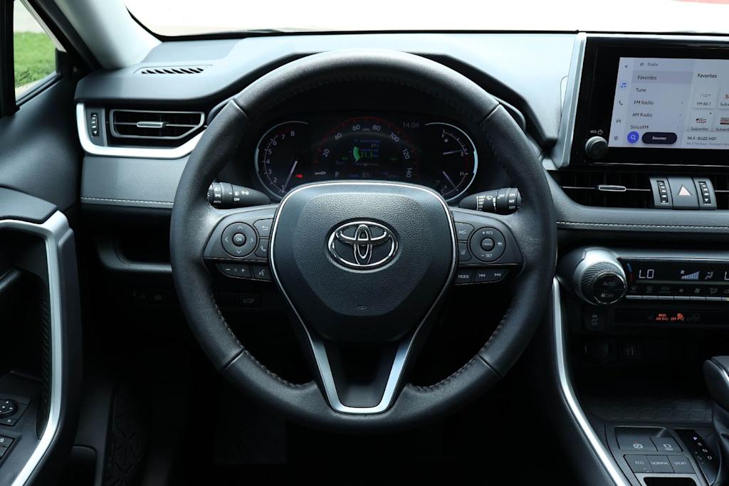Thumbnail: 2023 Toyota RAV4 - 14