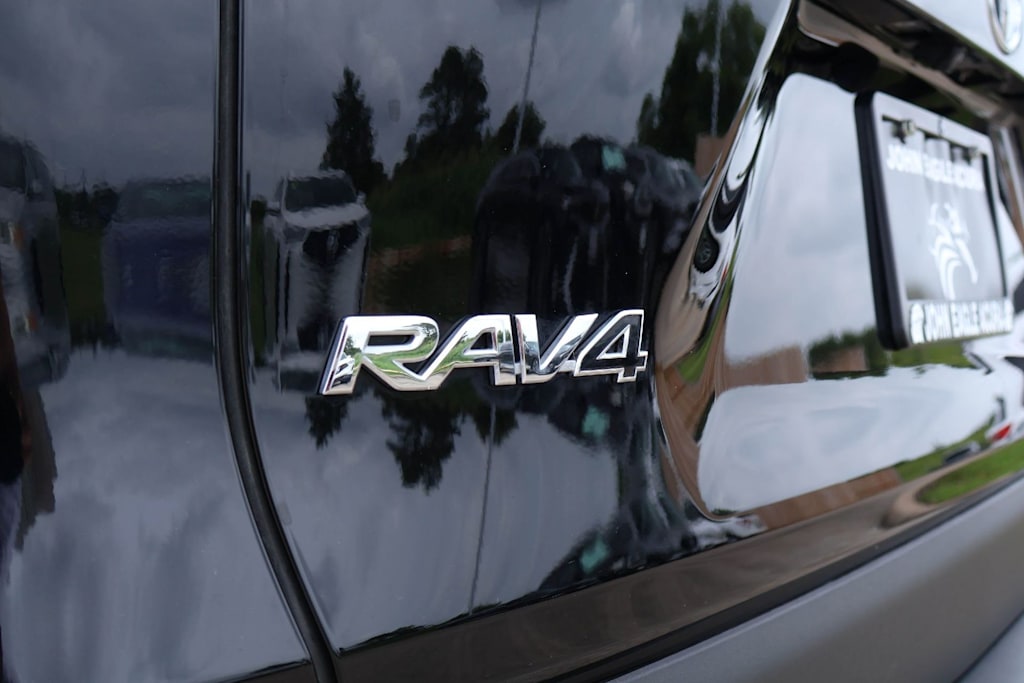Thumbnail: 2023 Toyota RAV4 - 7