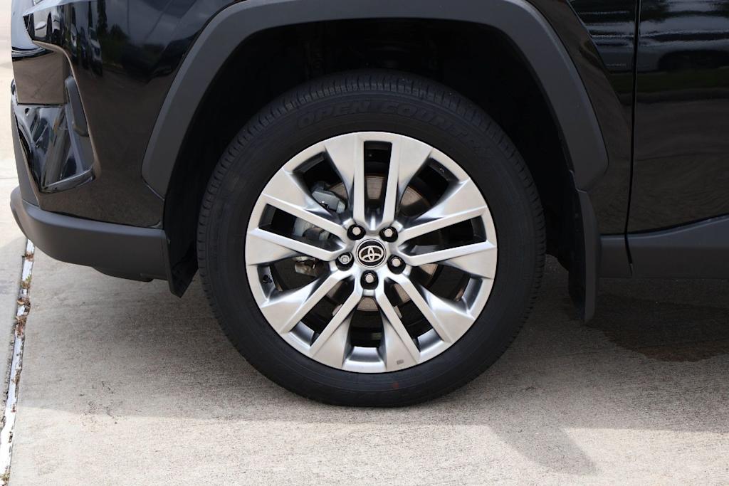 Thumbnail: 2023 Toyota RAV4 - 8