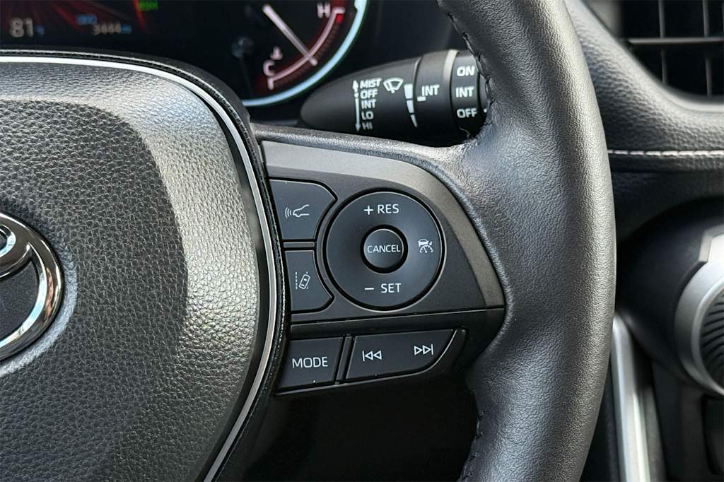 Thumbnail: 2025 Toyota RAV4 - 23