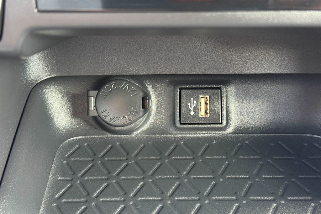 Thumbnail: 2025 Toyota RAV4 - 26