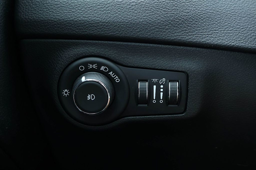 Thumbnail: 2019 Jeep Compass - 28