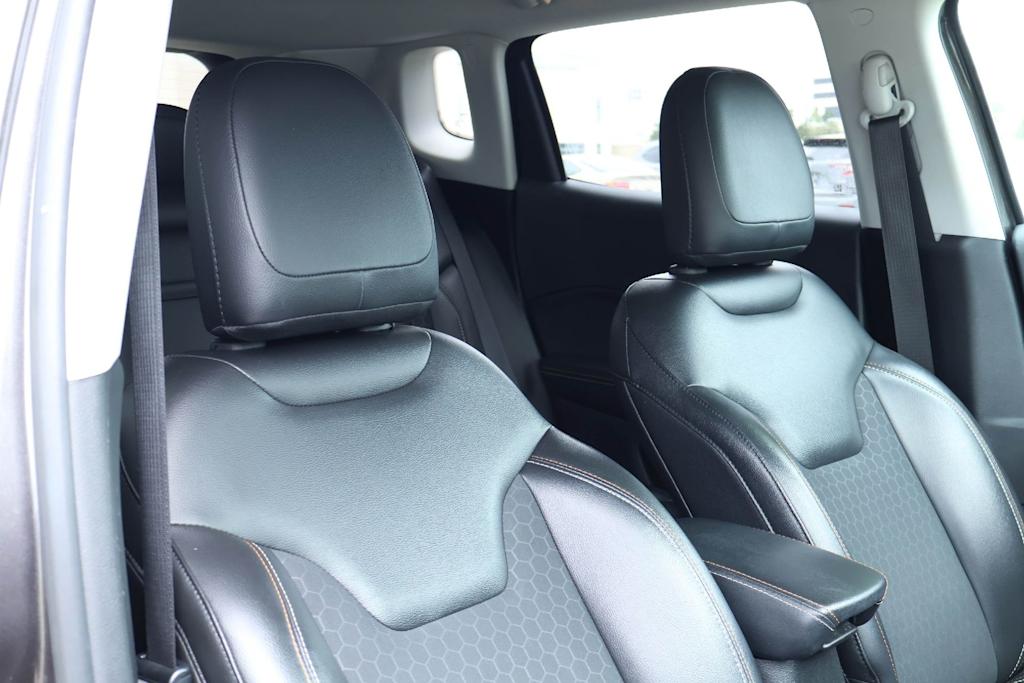 Thumbnail: 2019 Jeep Compass - 21