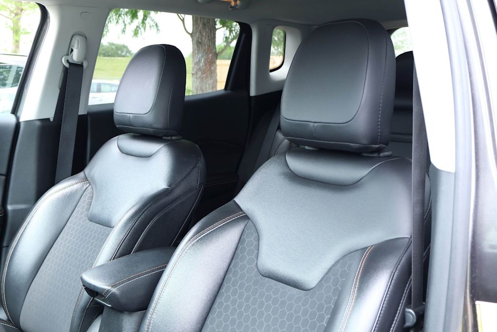 Thumbnail: 2019 Jeep Compass - 11