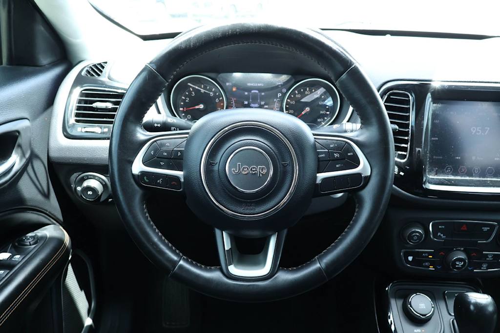 Thumbnail: 2018 Jeep Compass - 14