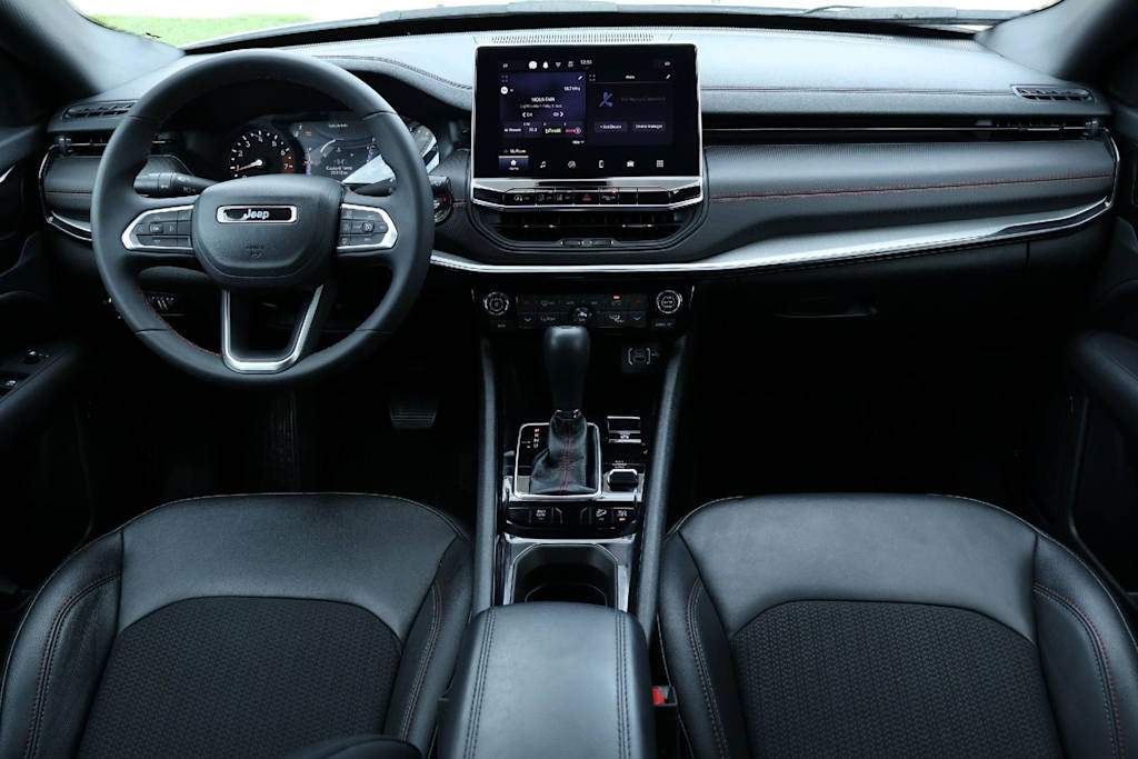 Thumbnail: 2025 Jeep Compass - 9