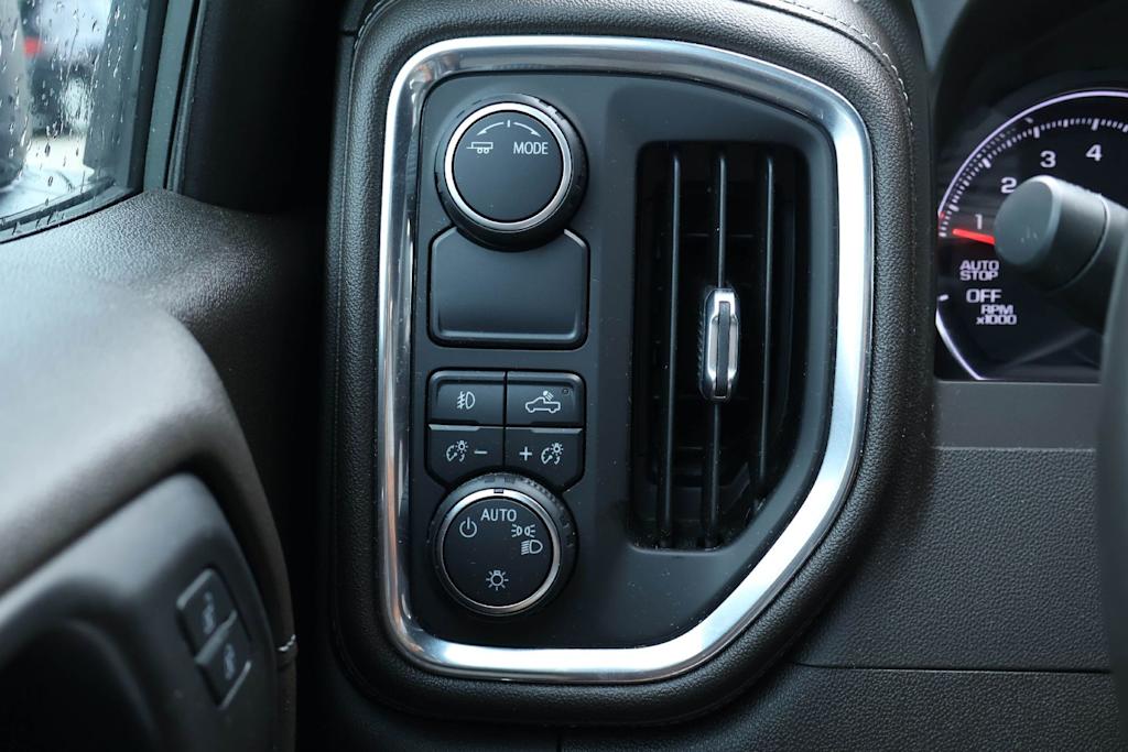Thumbnail: 2021 Chevrolet Silverado 1500 - 28