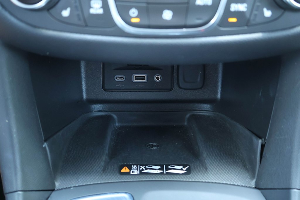 Thumbnail: 2019 Chevrolet Equinox - 28