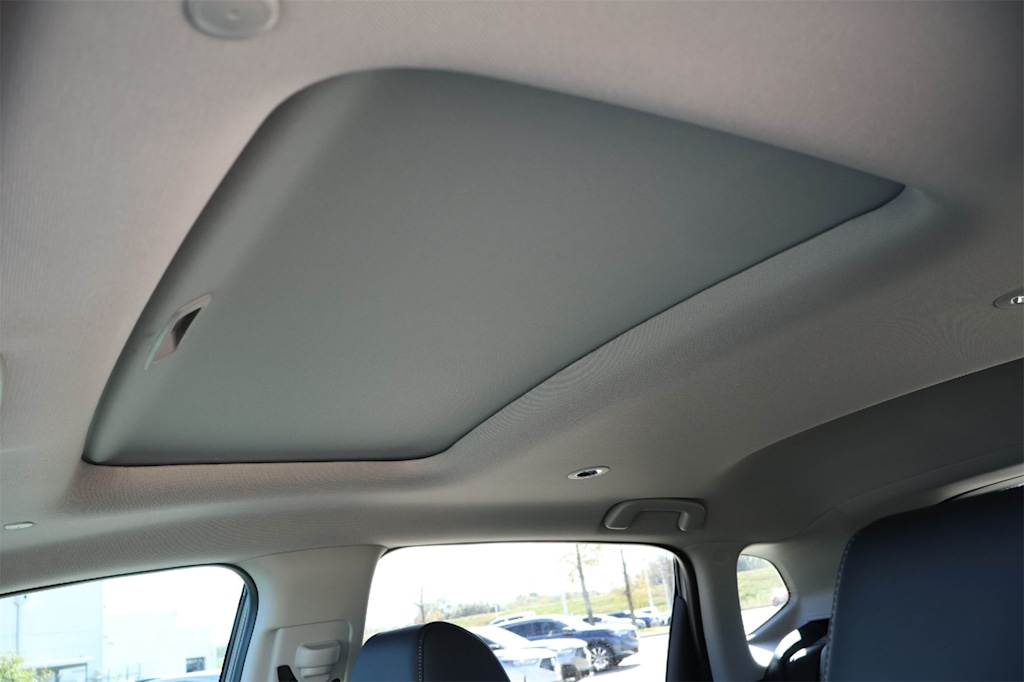 Thumbnail: 2025 Acura ADX - 27