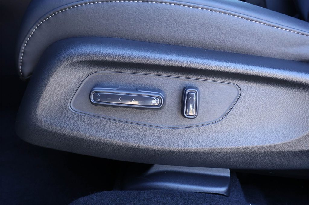 Thumbnail: 2025 Acura ADX - 23